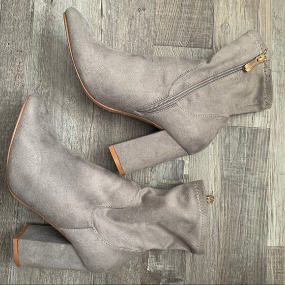 Faux Suede Gray Booties 🤍 - Picture 2 of 4